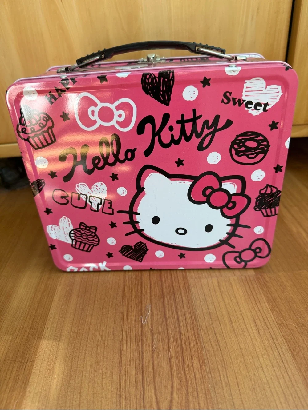 Sanrio Hello Kitty Pink Metal Lunchbox Tote